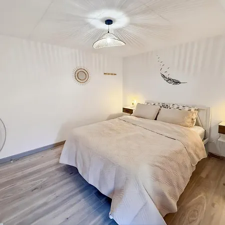 Renove, Lumineux Au Centre De Vic *