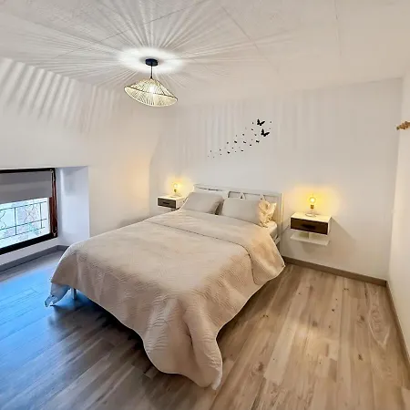 Renove, Lumineux Au Centre De Vic * Vic-sur-Cère